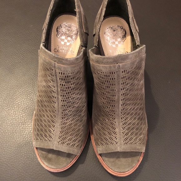 Vince Camuto Karini Open Toe Bootie Womens US 7.5 Olive Casual Stacked Heel. - Picture 3 of 6